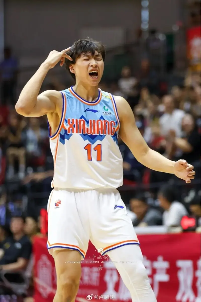 Kaiyuan开元-本菲卡发布备战花絮，国际比赛日再遭质疑，CBA季后赛任务艰巨，心理建设被强调的简单介绍